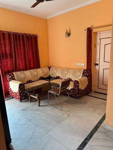 2 BHK Builder Floor For Rent in Omaxe Designer Villas Mayfield Garden, Sector 51