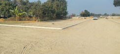 Plot For Sale in Film City 