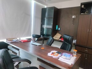  Office Space For Rent in Sola