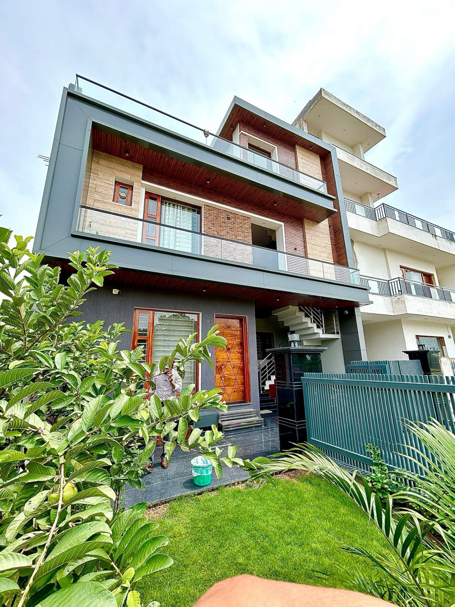 3 BHK + Pooja Room,Study Room,Extra Room Independent House For Sale in Sunny Enclave