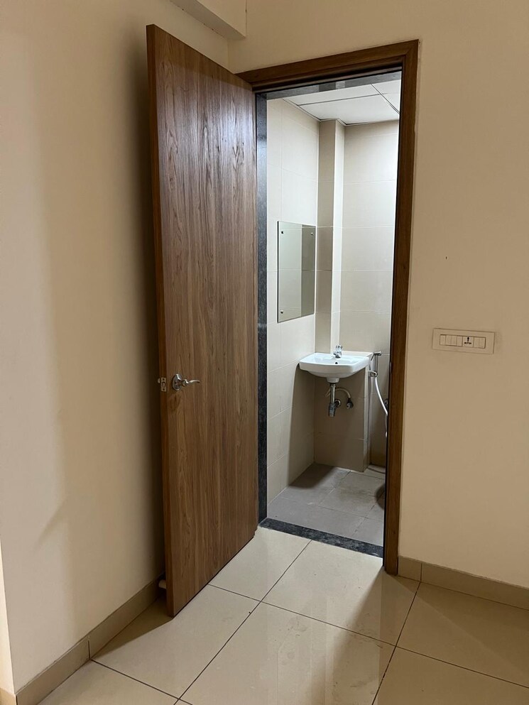 Room, snn-clermont 4 Bedroom 3124 Sq.Ft. Apartment In Hebbal Bangalore 9279157