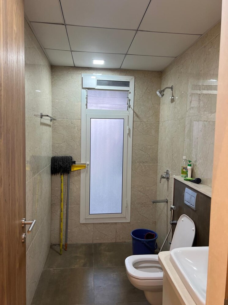 Bathroom, snn-clermont 4 Bedroom 3124 Sq.Ft. Apartment In Hebbal Bangalore 9279157