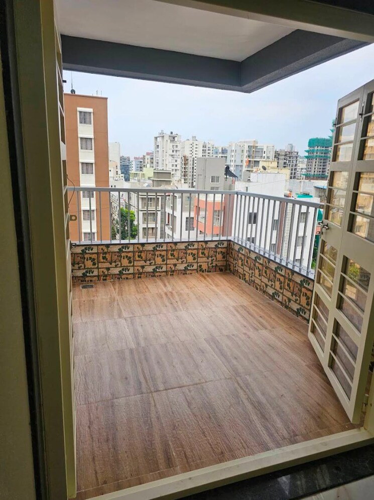 Balcony, mohan nagar co op society 3 Bedroom 1100 Sq.Ft. Apartment In Mohan Nagar Co Op Society Pune 9279164
