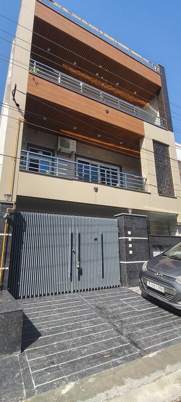 3 BHK Independent House For Sale in Sector 16