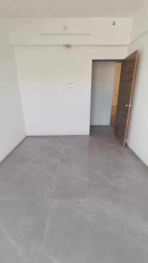 Room in 2 BHK Apartment at Ashirwad Apartment Ghatkopar, Ghatkopar East – for Rent