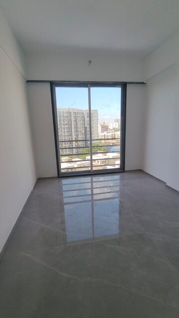 Room in 2 BHK Apartment at Ashirwad Apartment Ghatkopar, Ghatkopar East – for Rent
