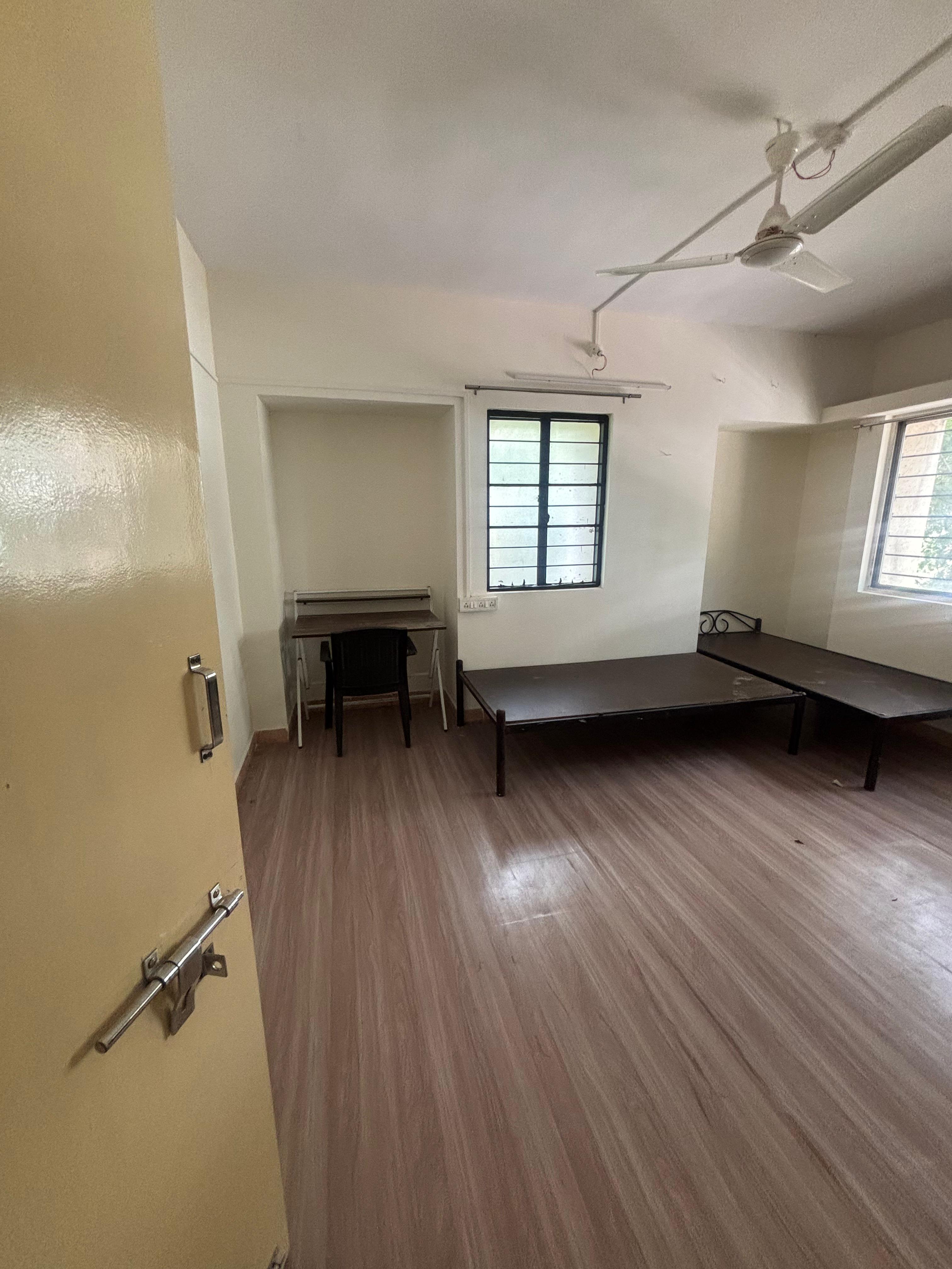 2 BHK + Extra Room Apartment For Rent in Drushti Apartment