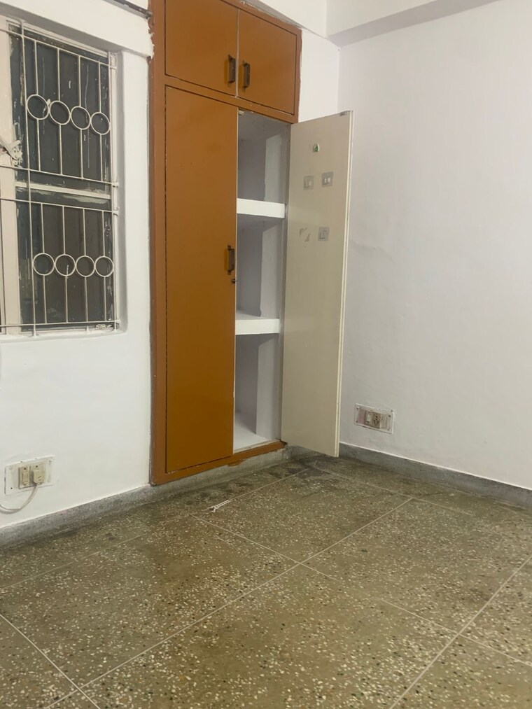 Room, katwaria sarai 1 Bedroom 550 Sq.Ft. Apartment In Katwaria Sarai Delhi 9279324