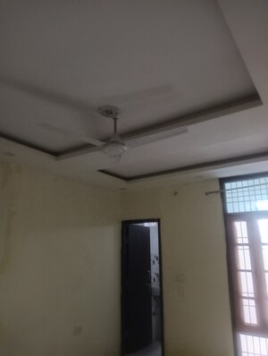 Furnished Amenities in 2.5 BHK Apartment at Anee Shakti Apartment, Chinhat – for Rent