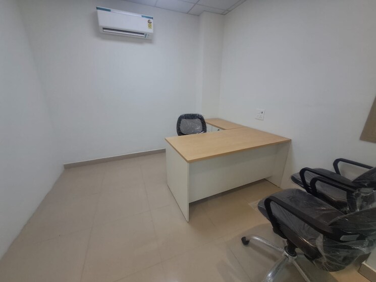 Team Area, sector 63 Commercial Office Space 2800 Sq.Ft. In Sector 63 Noida 9279330