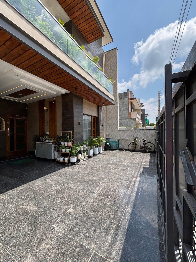 Exterior View, sunny enclave 4 Bedroom 200 Sq.Yd. Independent House In Sunny Enclave Mohali 9279355