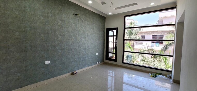 Room, sunny enclave 3 Bedroom 102 Sq.Yd. Independent House In Sunny Enclave Mohali 9279356