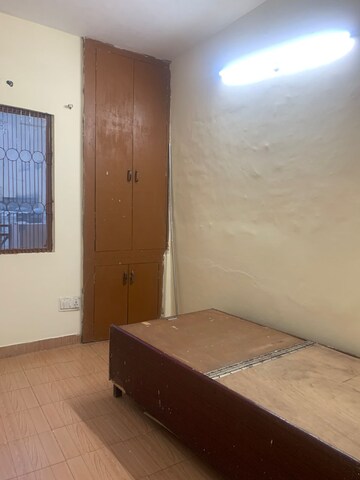 Room in 1 RK Apartment at Katwaria Sarai – for Rent