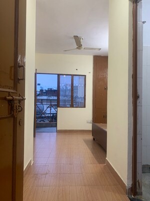 Room in 1 RK Apartment at Katwaria Sarai – for Rent