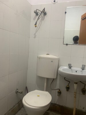 Bathroom in 1 RK Apartment at Katwaria Sarai – for Rent