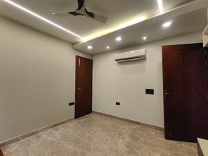 Room in 2 BHK Builder Floor at Sector 45 – for Rent