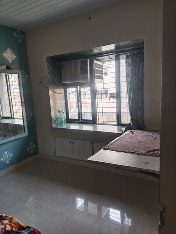 Room in 1 BHK Apartment at Thane West – for Rent