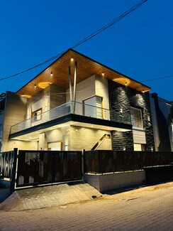 4 BHK + Pooja Room,Servant Room,Extra Room Independent House For Sale in Sunny Enclave