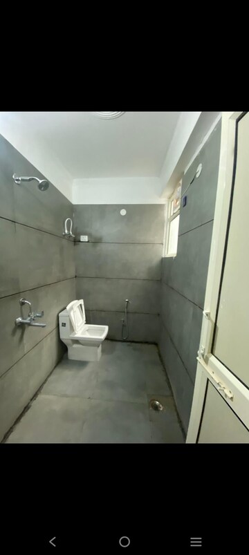 Furnished Amenities in 1 BHK Builder Floor at Saket – for Rent