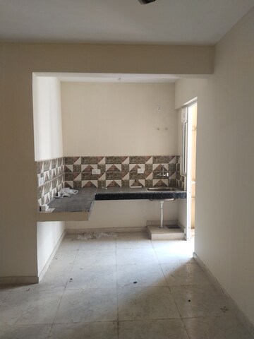 Furnished Amenities in 2 BHK Apartment at Signature Global Synera, Sector 81 – for Rent