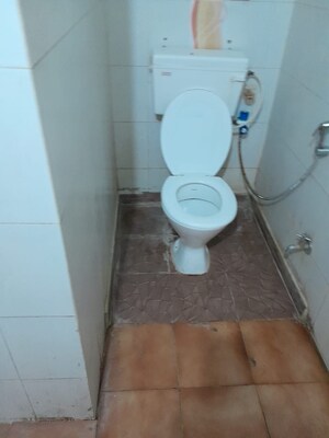 Bathroom in 3 BHK Apartment at Bariatu – for Rent