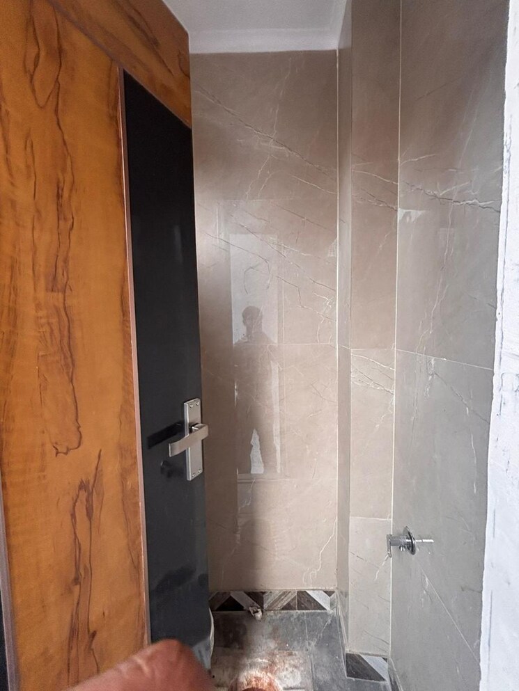 Bathroom, govindpuri 3 Bedroom 900 Sq.Ft. Builder Floor In Govindpuri Delhi 9279407