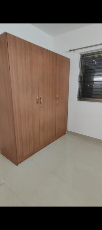 Room in 2 BHK Apartment at Ozone Urbana Aqua, Devanahalli – for Rent