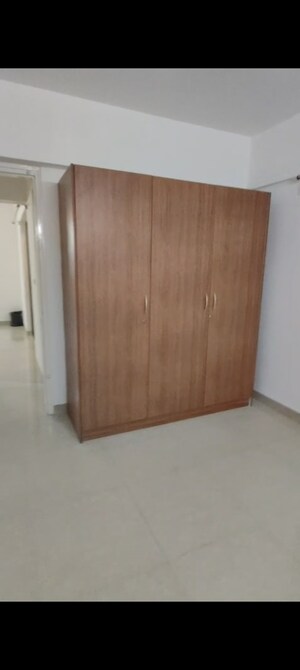 Room in 2 BHK Apartment at Ozone Urbana Aqua, Devanahalli – for Rent