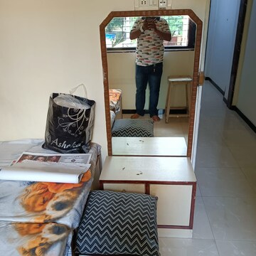 Furnished Amenities in 1.5 BHK Apartment at Pestom Sagar Colony, Tilak Nagar – for Rent