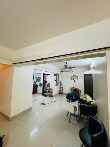 Team Area in 2.5 BHK Apartment at BU Bhandari Everglade, Kharadi – for Rent