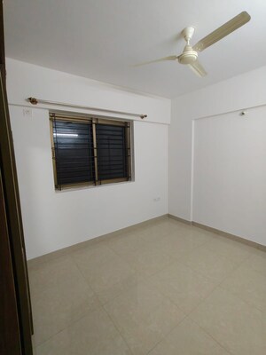 Room in 2 BHK Apartment at Ozone Urbana Aqua, Devanahalli – for Rent
