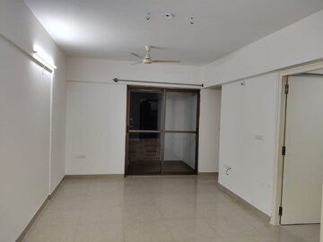Room in 2 BHK Apartment at Ozone Urbana Aqua, Devanahalli – for Rent