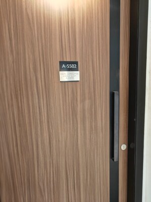 Furnished Amenities in 2 BHK Apartment at Lower Parel West – for Rent