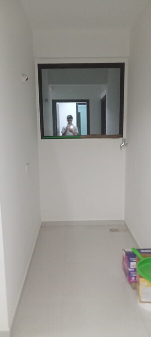 Room in 3 BHK Apartment at Durga Imperial, Kalyan East – for Rent