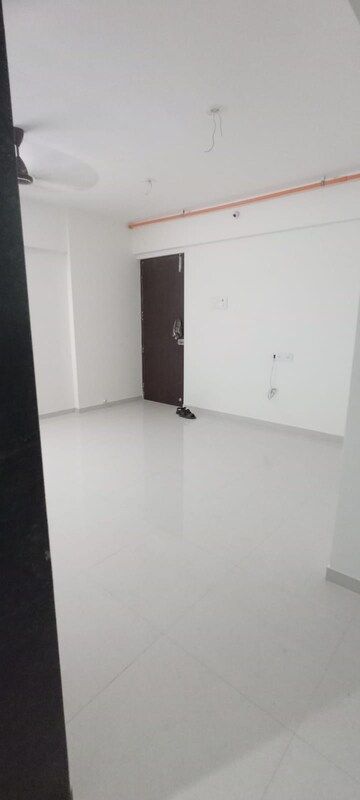 Room in 3 BHK Apartment at Durga Imperial, Kalyan East – for Rent