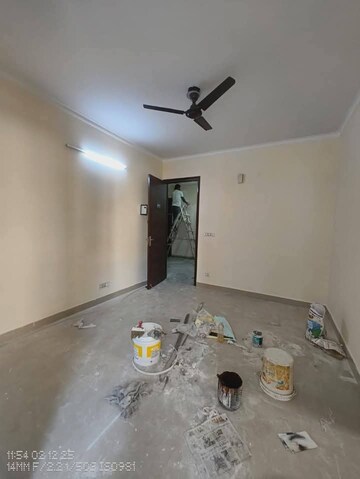 Room in 1 BHK Builder Floor at Saket – for Rent