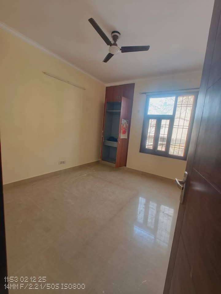 1 BHK Builder Floor For Rent in Paryavaran Complex 