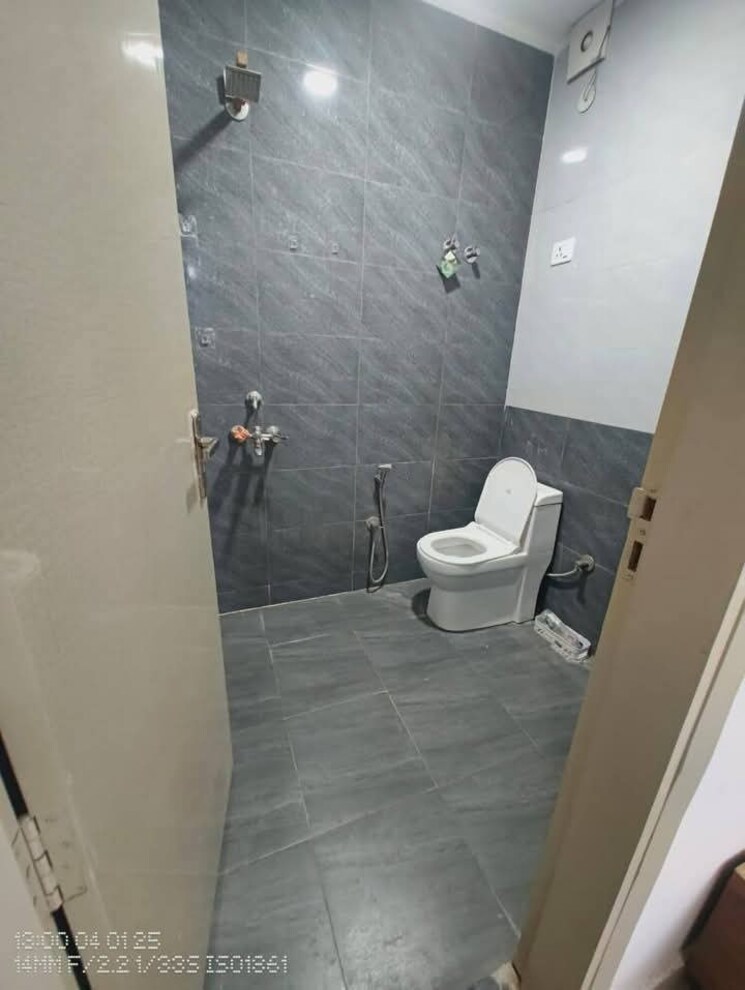 Bathroom, saket 2 Bedroom 810 Sq.Ft. Builder Floor In Saket Delhi 9279512