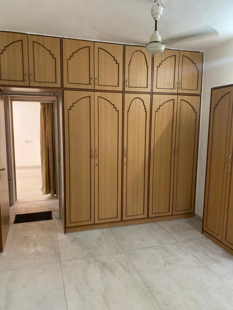 Room, prabhadevi-chs 2 Bedroom 750 Sq.Ft. Apartment In Prabhadevi Mumbai 9279506