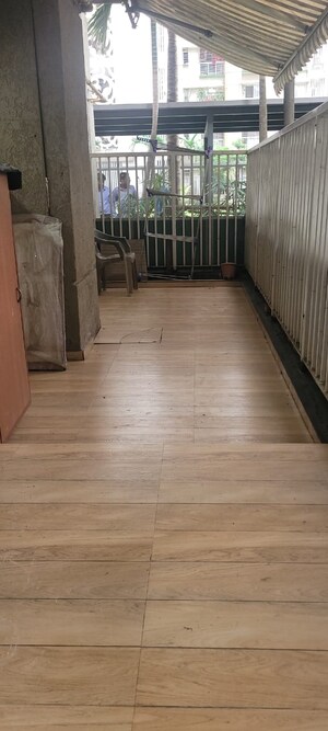 Living Room in 1.5 BHK Apartment at Lodha Amara, Kolshet Road – for Rent