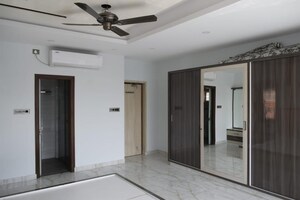 Building Lobby in 5 BHK Villa at H1E1 Genesis, Ejipura – for Rent