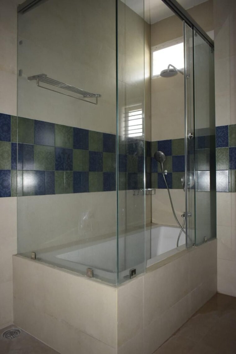 Bathroom, h1e1-genesis 5 Bedroom 4000 Sq.Ft. Villa In Ejipura Bangalore 9279555