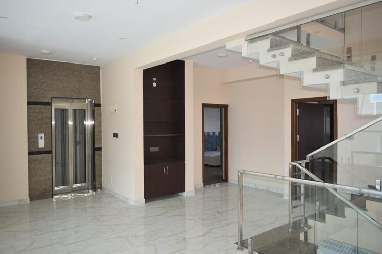 Room, h1e1-genesis 5 Bedroom 4000 Sq.Ft. Villa In Ejipura Bangalore 9279555