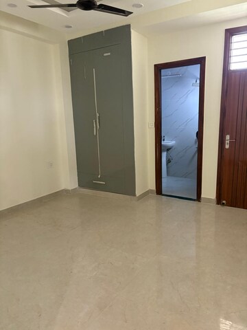 Room in 3 BHK Builder Floor at Indraprastha Colony – for Sale