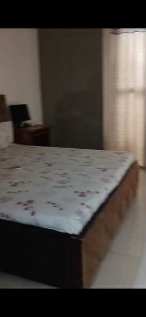 Bedroom in 3 BHK Builder Floor at Vip Road – for Sale