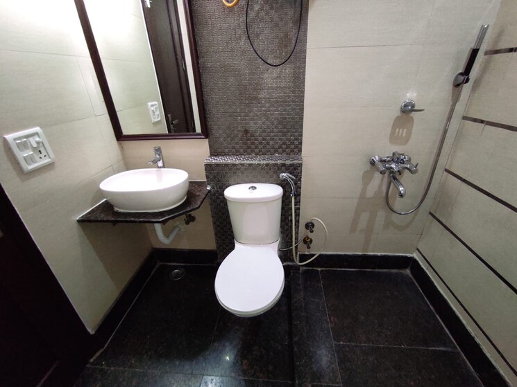 Bathroom, saket 2.5 Bedroom 1800 Sq.Ft. Builder Floor In Saket Delhi 9279575