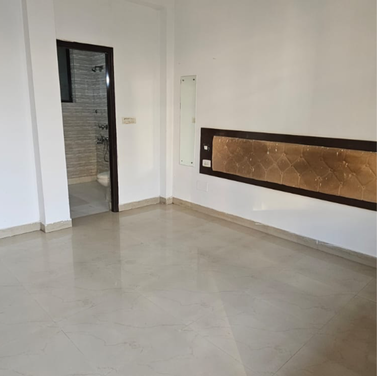 Room, sector 38 6 Bedroom 342 Sq.Yd. Builder Floor In Sector 38 Gurgaon 9279569