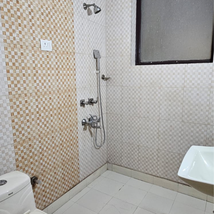 Bathroom, sector 38 6 Bedroom 342 Sq.Yd. Builder Floor In Sector 38 Gurgaon 9279569