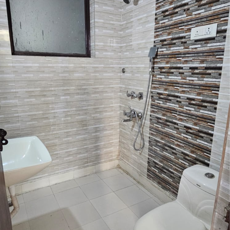 Bathroom, sector 38 6 Bedroom 342 Sq.Yd. Builder Floor In Sector 38 Gurgaon 9279569