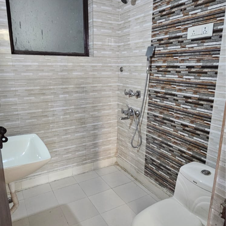 Bathroom, sector 38 6 Bedroom 342 Sq.Yd. Builder Floor In Sector 38 Gurgaon 9279569
